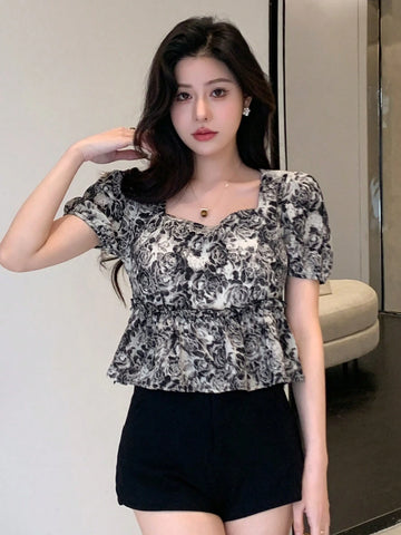 DAZY Floral Short Sleeve Sweetheart Neckline Waist Cinched Lace Trim Women's Blouse