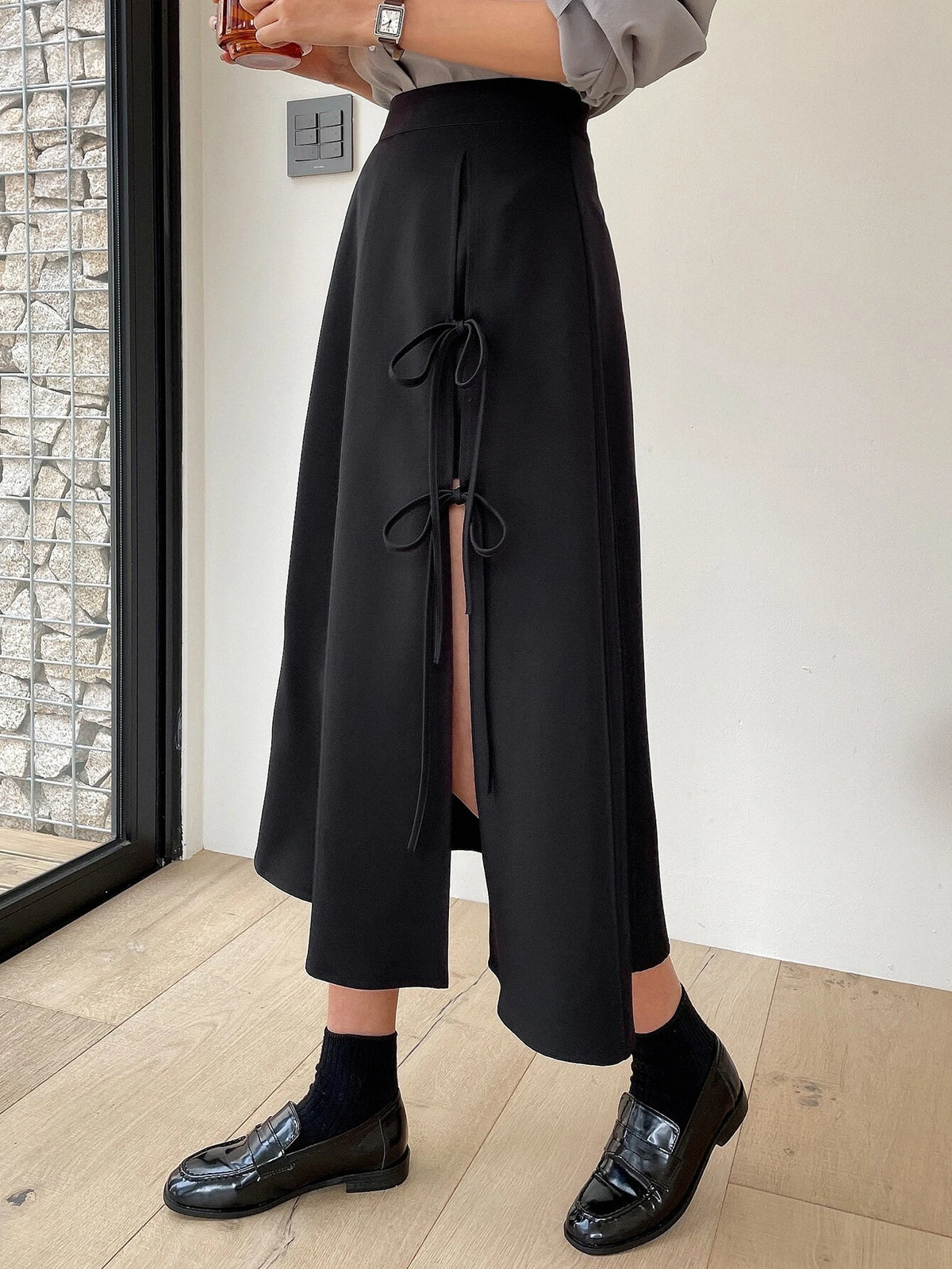 DAZY High Waist Knot Side Split Thigh Skirt