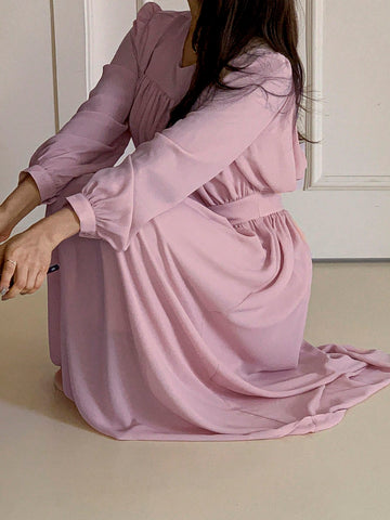 DAZY Ladies' Round Neck Pleated Solid Color Dress