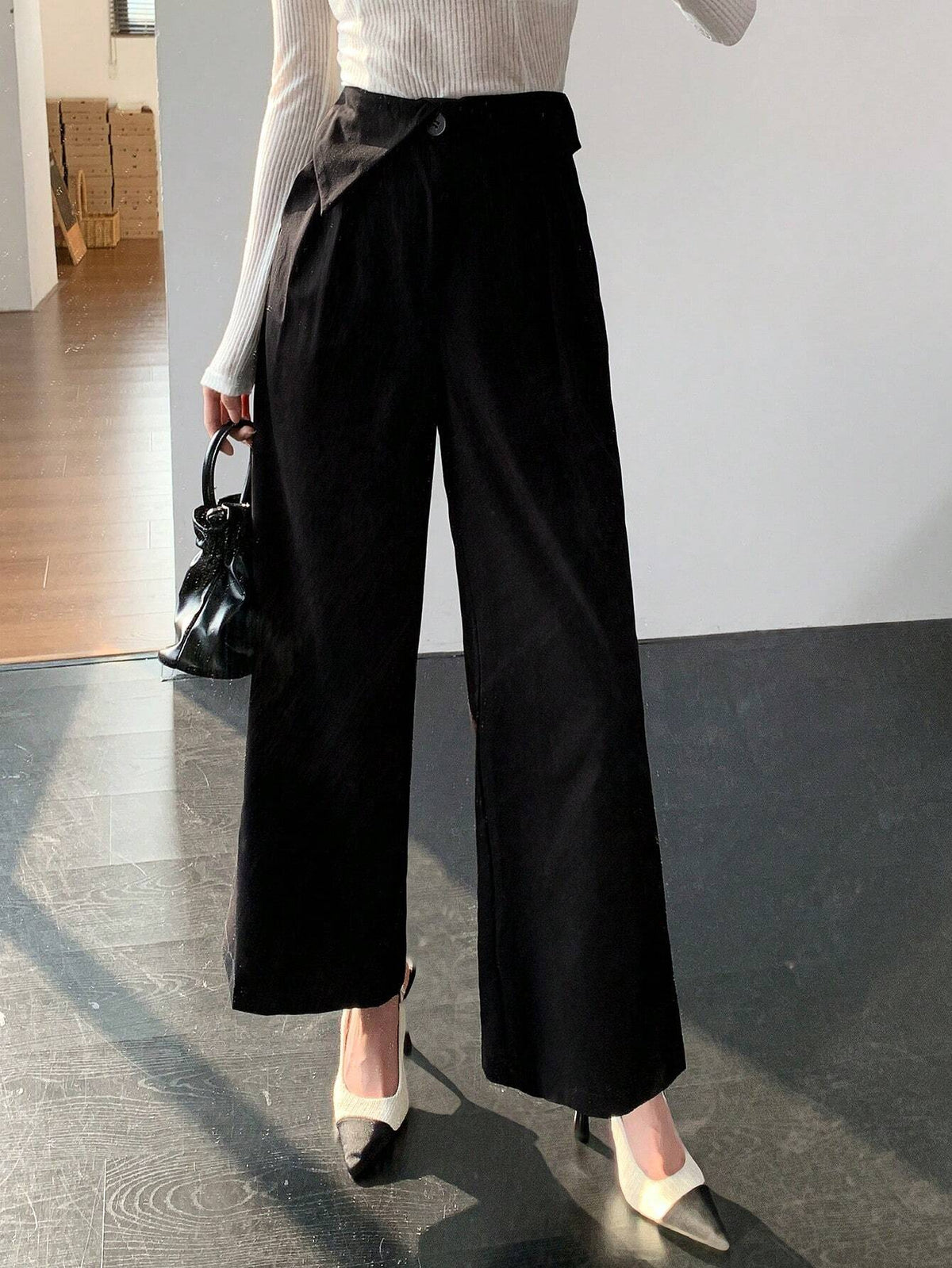 DAZY Ladies' Solid Color Pleated Wide Leg Pants