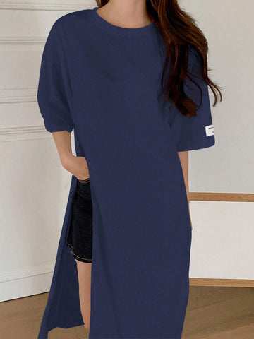 DAZY Ladies' Solid Color Short Sleeve Long T-Shirt With Split Hem And Embroidered Letters