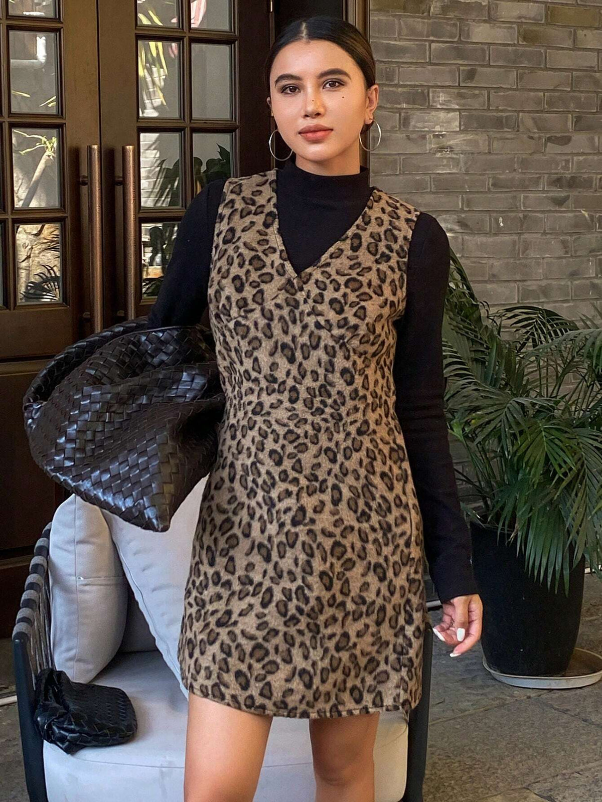 DAZY Leopard Print Sleeveless V-Neck Mini Bodycon Dress For Women