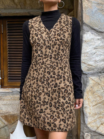DAZY Leopard Print Sleeveless V-Neck Mini Bodycon Dress For Women