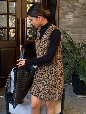 DAZY Leopard Print Sleeveless V-Neck Mini Bodycon Dress For Women