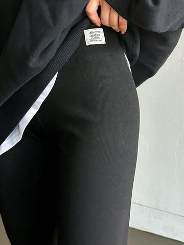DAZY Letter Patched Leggings