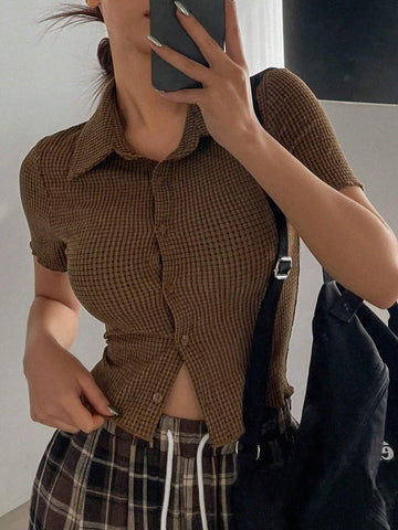 Solid Color Texture Fabric Turn-Down Collar Cropped Short Sleeve Women's T-Shirt With Front Buttons