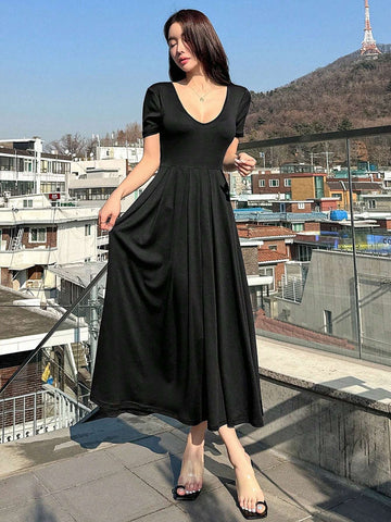 DAZY Solid Color V-Neck Waist Cinched Casual Dress