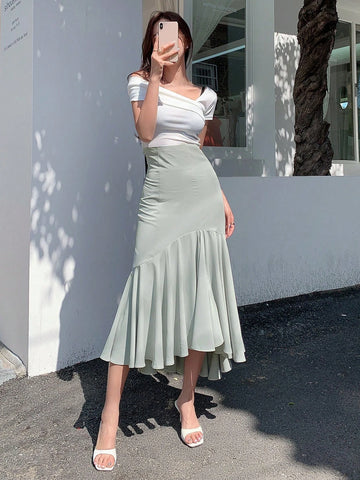 DAZY Solid Mermaid Hem Skirt