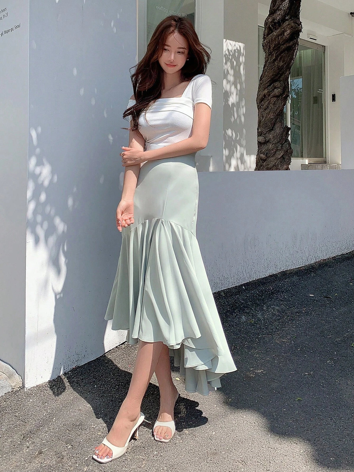 DAZY Solid Mermaid Hem Skirt