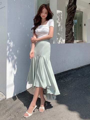 DAZY Solid Mermaid Hem Skirt