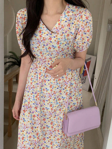 DAZY V-Neck Floral Print Dress