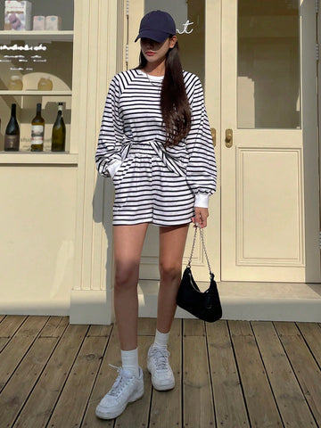 DAZY Women'S Loose Striped Sweatshirt And Shorts Two-Piece Set