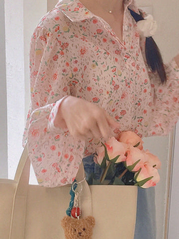 DAZY Women All-Over Print Casual Summer Vacation Long Sleeve Blouse