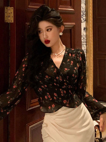 DAZY Women All Over Printed V-Neck Tie Shirt