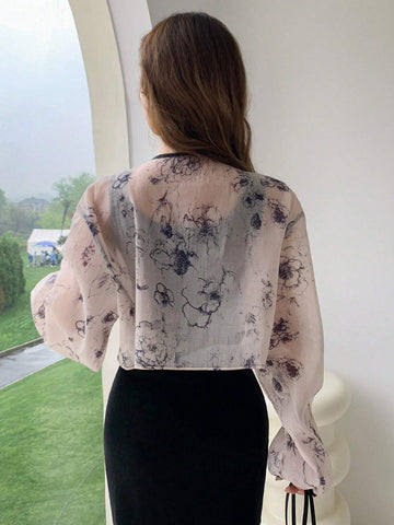 DAZY Women Colorblock Sheer Long Sleeve Floral Shirt With Piping Detail