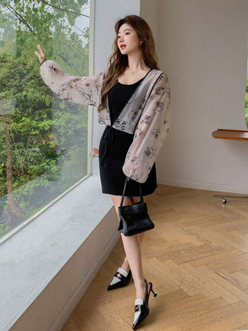 DAZY Women Colorblock Sheer Long Sleeve Floral Shirt With Piping Detail