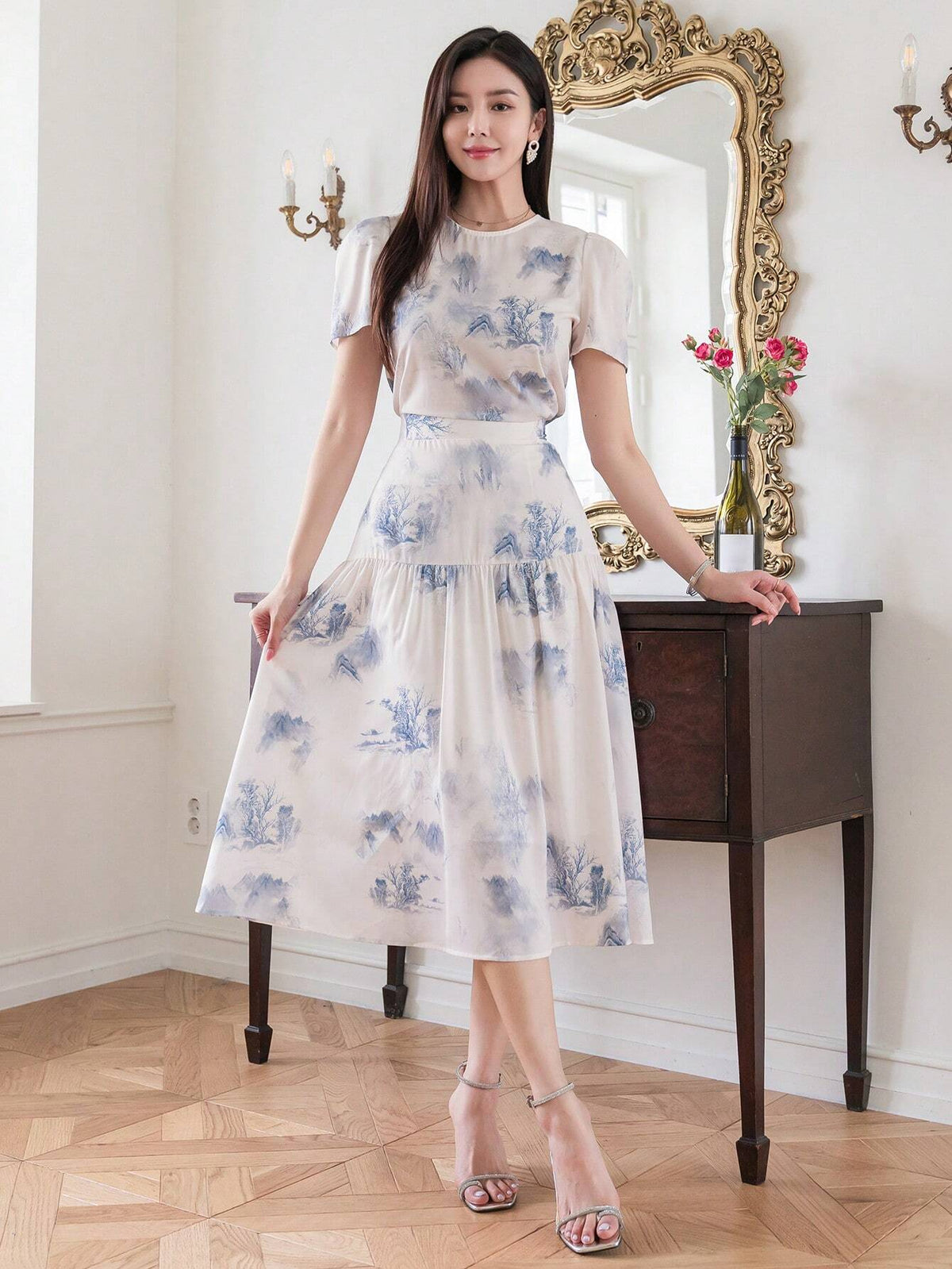 DAZY Women Fashionable Elegant Printed Top And Skirt Set