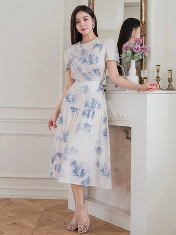 DAZY Women Fashionable Elegant Printed Top And Skirt Set