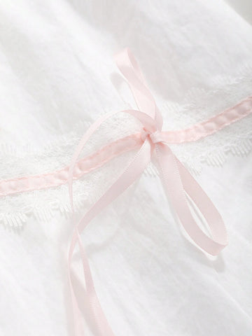 DAZY Women Lace Decorated Skirt With Bow