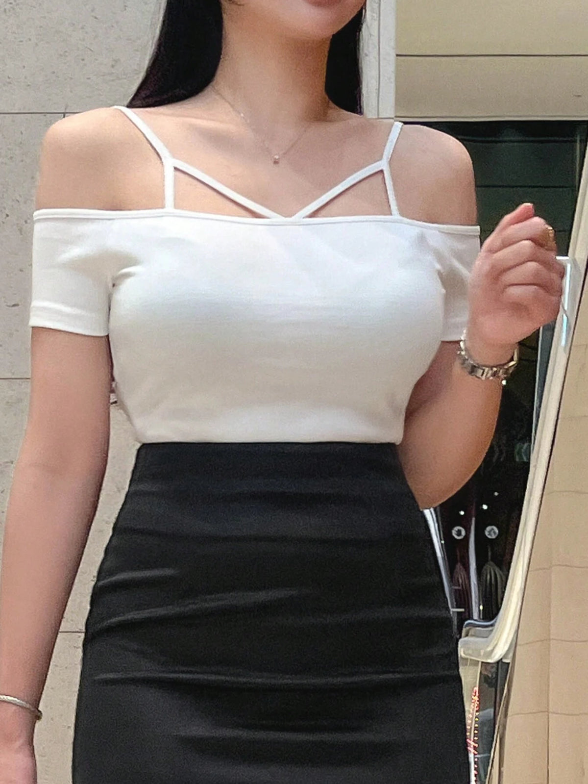 DAZY Women Round Neck Pure Color Hollow Out Cold Shoulder Sleeve T-Shirt