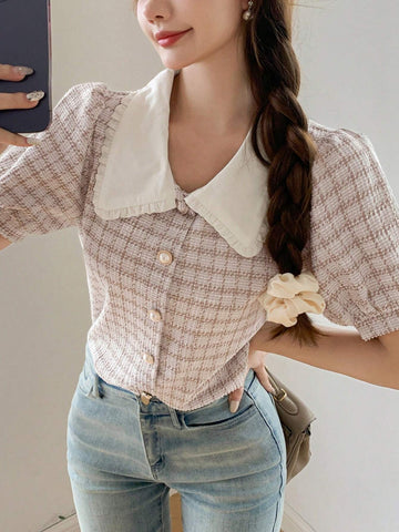 DAZY Women Short Sleeve Plaid Shirt With Contrasting Collar