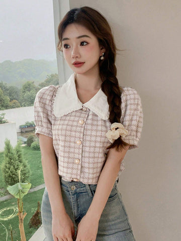 DAZY Women Short Sleeve Plaid Shirt With Contrasting Collar