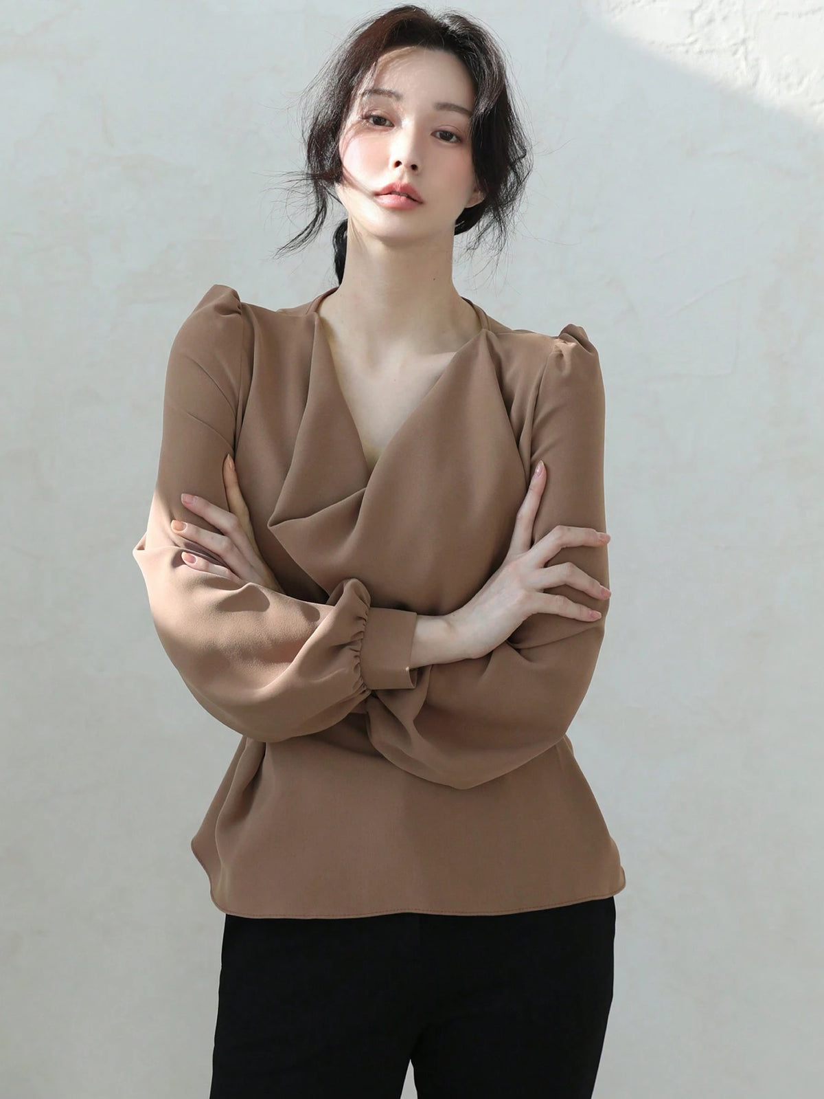 DAZY Women Solid Color Round Neck Cinched Waist Long Sleeve Shirt, Casual Everyday Wear