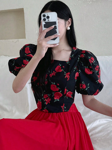 DAZY Women's All-Over Floral Print Square Neck Collar Puff Sleeve Cropped Shirt,