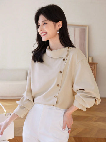 DAZY Women's Asymmetric Hem Collared Blouse, Ladylike