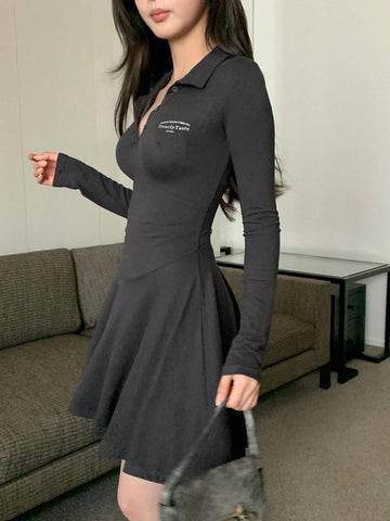 DAZY Women's Cinched Waist A-Line Hooded Print Mini Dress