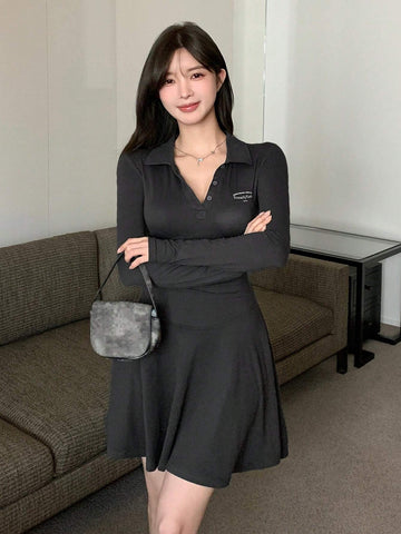 DAZY Women's Cinched Waist A-Line Hooded Print Mini Dress