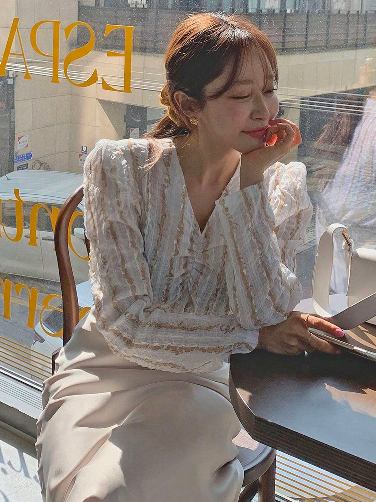 DAZY Women's Color-Blocked Striped V-Neck Puff Sleeve Blouse