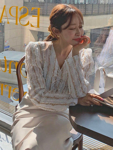 DAZY Women's Color-Blocked Striped V-Neck Puff Sleeve Blouse