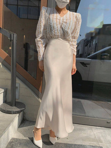 DAZY Women's Color-Blocked Striped V-Neck Puff Sleeve Blouse