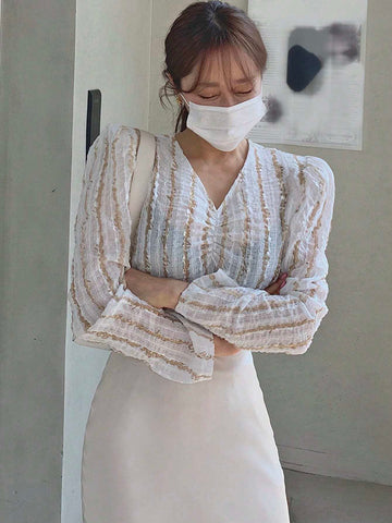 DAZY Women's Color-Blocked Striped V-Neck Puff Sleeve Blouse