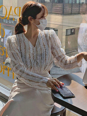 DAZY Women's Color-Blocked Striped V-Neck Puff Sleeve Blouse