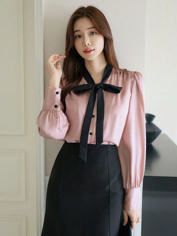 DAZY Women's Contrast Color Ribbon Collar Long Sleeve Blouse