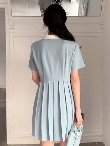 DAZY Women's Contrasting Color Turn-Down Collar Pleated Hem Dress