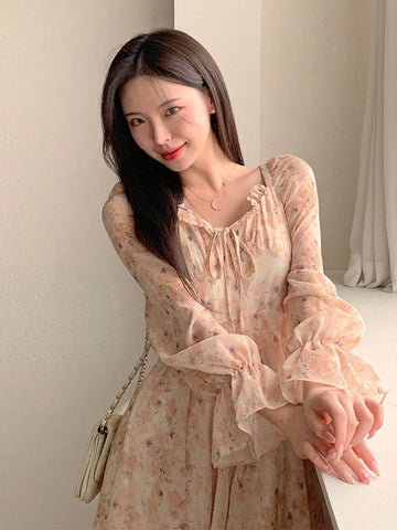 DAZY Women's Elegant Ditsy Floral Ruffled Sleeve Short Dress, Spring/Summer
