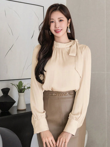 DAZY Women's Elegant Solid Color Knot Collar Lantern Sleeve Loose Blouse, Spring/Autumn