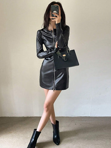 DAZY Women's Fashionable Autumn Short PU Bodycon Dress