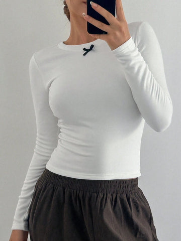 DAZY Women's Fleece-Lined Fitted Bowknot Decorated T-Shirt