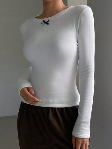 DAZY Women's Fleece-Lined Fitted Bowknot Decorated T-Shirt