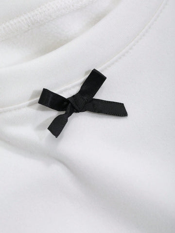 DAZY Women's Fleece-Lined Fitted Bowknot Decorated T-Shirt