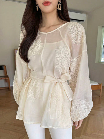 DAZY Women's Floral Embroidery Lantern Sleeve Shirt