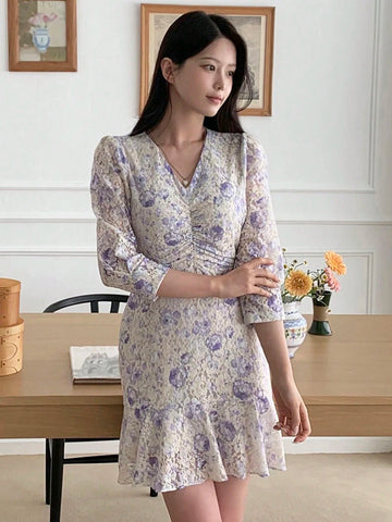 DAZY Women's Floral V-Neck Ruffle Hem Casual Dress
