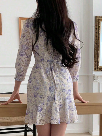 DAZY Women's Floral V-Neck Ruffle Hem Casual Dress