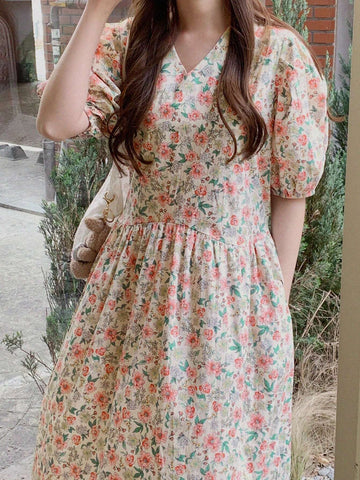 DAZY Women's Floral V-Neck Short Sleeve Dress