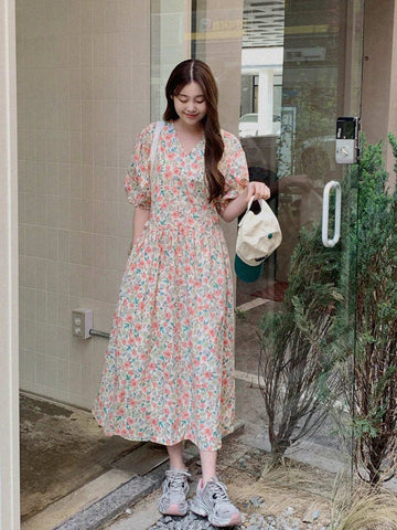 DAZY Women's Floral V-Neck Short Sleeve Dress