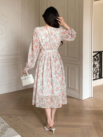 DAZY Women's Full Print V-Neck Lantern Long Sleeve Mid-Length Dress With Waist Tie